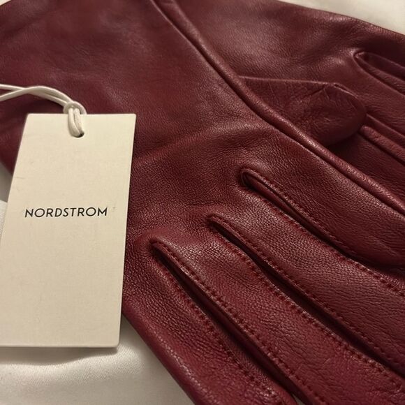 NWT Nordstrom Lambskin Leather Gloves Cherry or Colt Blue $100 - Picture 3 of 7